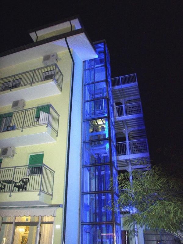 Hotel Da Giovanna Lignano Sabbiadoro Kültér fotó